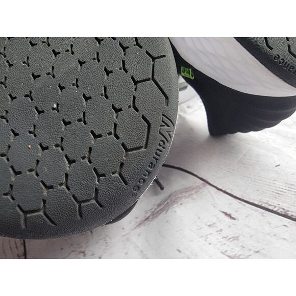 Size 8.5 Men’s New Balance Fresh Foam ROAV Running Shoes MROAVBK1 BLACK - Picture 11 of 11